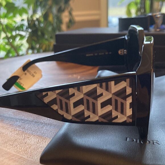 MCM NEW MCM 709S 002 Black Sunglasses With Anniversary Print On Temple main image 4